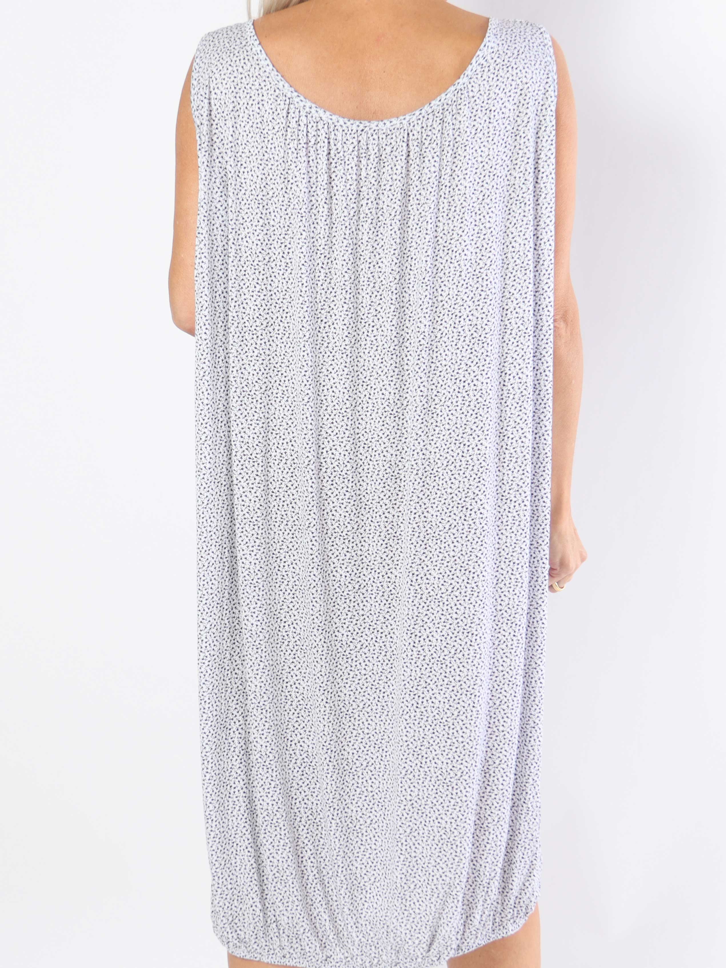 Miracle Flower Sleeveless Dress - Plus size kjole i viskose med elastik